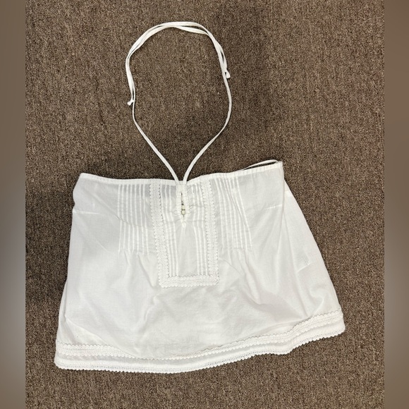 Abercrombie and Fitch White Cotton Halter Top, Woman’s medium - Picture 2 of 5